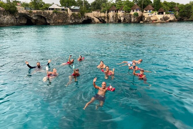 3.5hr Private Catamaran Cruise with Snorkeling, DJ, Bar, Food - From Freeport to Montego Bay’s Hip Strip