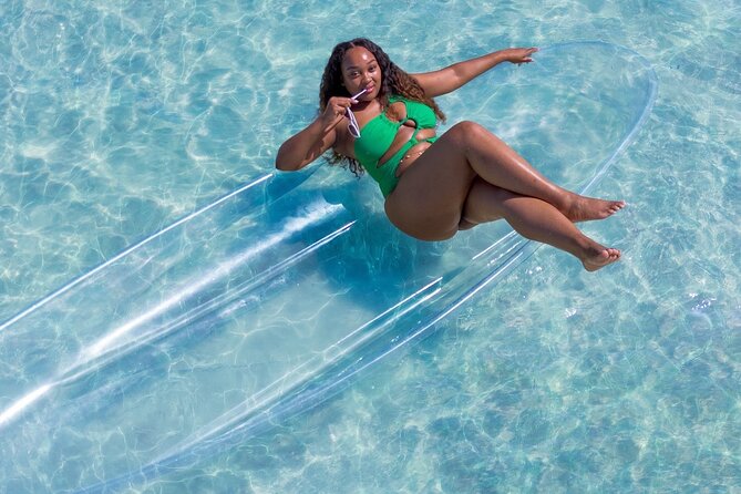 35 Minutes Clear Kayak Photoshoot in Montego Bay - The posing help is more valuable than it sounds