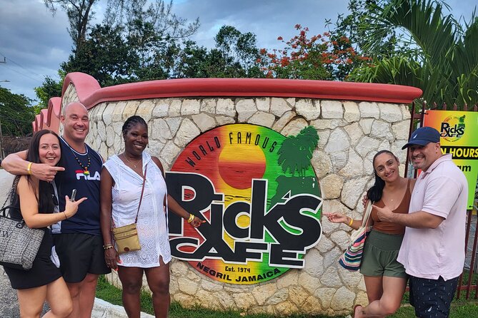 7 Mile Beach and Rick's Cafe Private Tour - How to plan your food, drinks, and gear