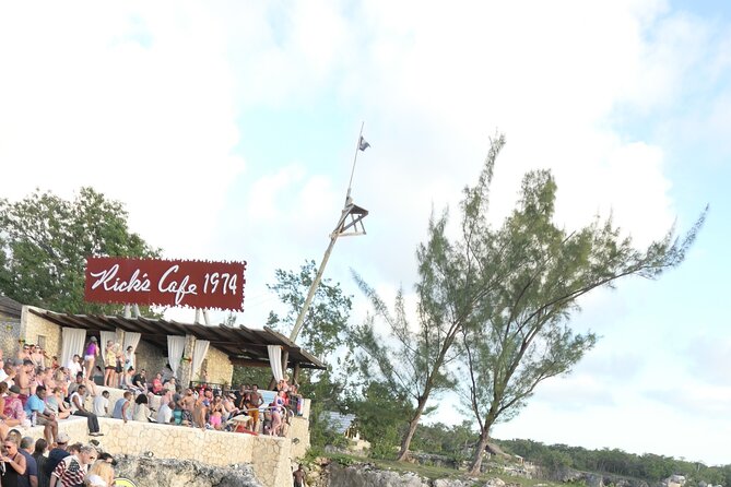 7 Mile Beach & Ricks Cafe with free Shopping experience - Is $50 a fair price?