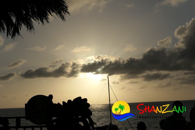 7 Mile Beach & Ricks Cafe with free Shopping experience - What to expect at 7 Mile Beach