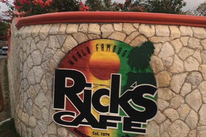 7 Miles Beach in Negril: Snorkeling, Boat Ride and Rick’s Cafe - Rick’s Cafe supplies the signature finish