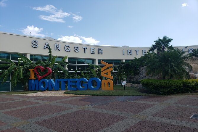 A "Private" Airport Transfer to any Resort in Ocho Rios - The drive from Montego Bay to your Ocho Rios resort