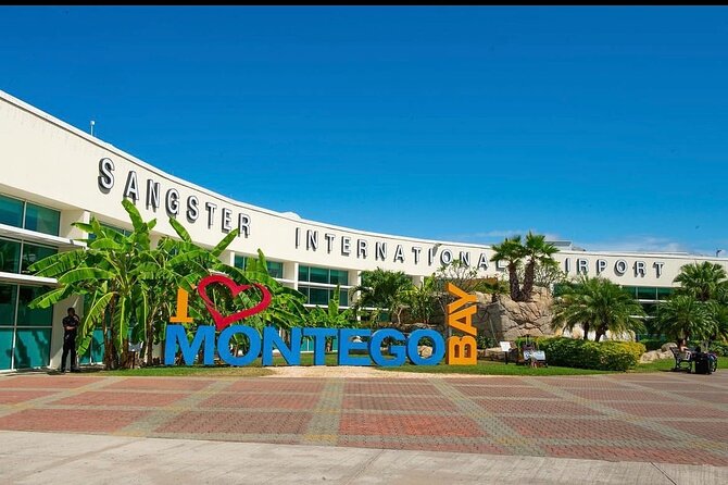 Airport Private Round Trip Transfer - Why the Air-Conditioned Vehicle Matters