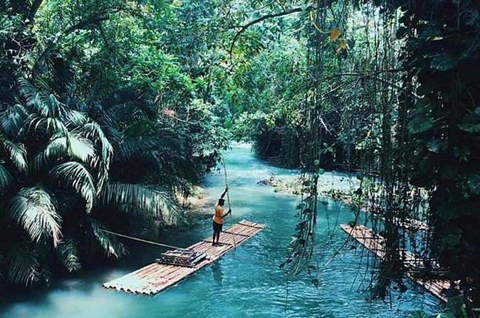 Authentic Jamaican Bamboo Rafting Tour from Montego Bay - What to wear and bring for a comfortable ride