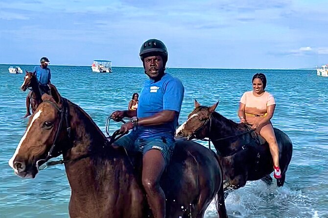 Bamboo Rafting, Dunns River , Zipline And Horseback Ride Combo - Bamboo rafting on White River