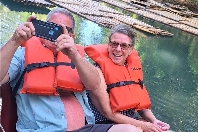 Bamboo Rafting Experience on the Martha Brea - Stories, steering, and the Jamaican setting