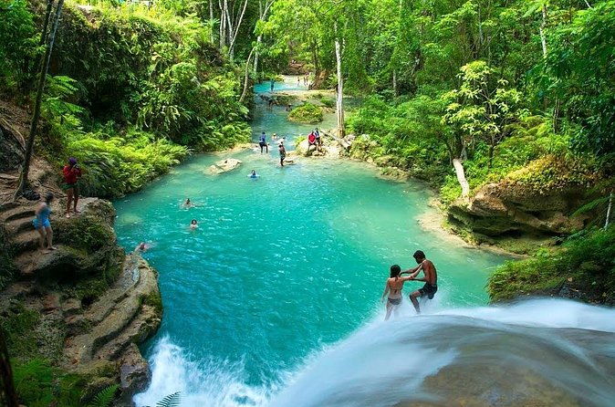Blue Hole and Horseback Riding and Shopping - Physical effort, clothing, and weather