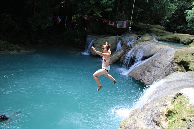 Blue Hole and River Tubing From Ocho Rios Includes Entry Fees - The 15-minute ride to the White River