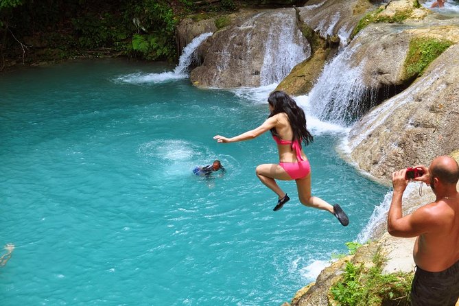 Blue Hole and Secret Falls Day Trip plus Shopping from Falmouth - The five-minute path to Secret Falls