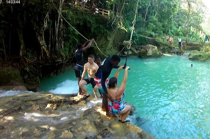 Blue Hole and Secret Falls plus Dunn's River Falls Combo Tour - How the private format changes the day