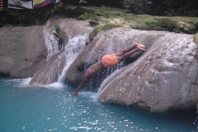 Blue Hole and Shopping in Ochi Rios - A 9:00 a.m. Pickup Keeps the Morning Useful