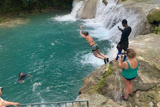 Blue Hole and Sightseeing Tour from Ocho Rios, Jamaica - The ride from Ocho Rios and port pickup
