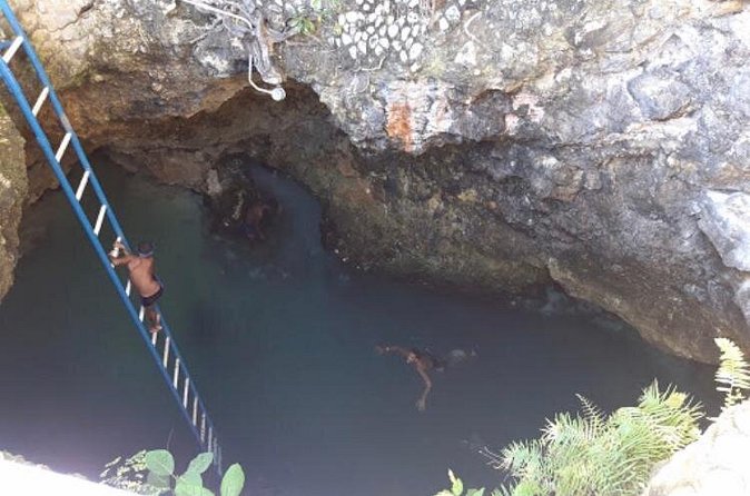 Blue Hole Mineral Spring and Rick's Cafe - Who will enjoy this day most