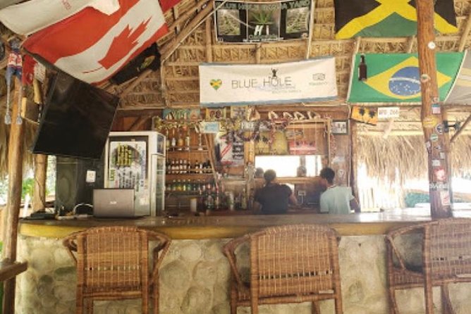 Blue Hole Mineral Spring and Ricks Cafe Private Tour - Practical advice for a smoother day