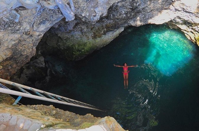 Blue Hole Mineral Spring plus Weed Farm Combo Tour with Transportation - Who should book this experience?