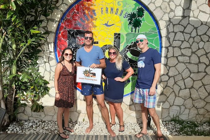 Blue Hole Mineral Spring, Seven Mile Beach, Ricks Cafe/ Shopping Private Tour - What the private vehicle changes