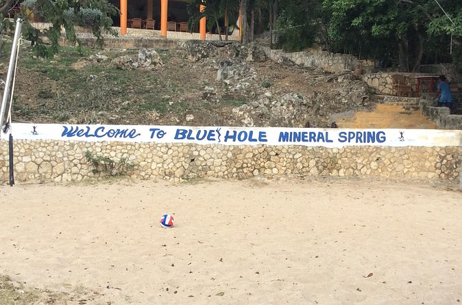 Blue Hole Mineral Springs, Rick's Café, and Shopping Combo Tour - Who will enjoy this best