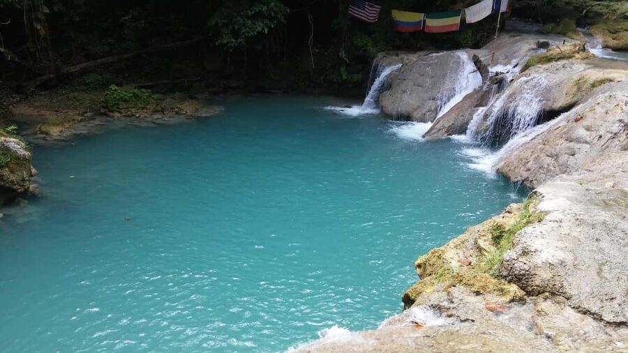 Blue Hole, Secret Falls, and Dunn's River Falls Combo Day-Tr - What to pack for a wet, crowded day