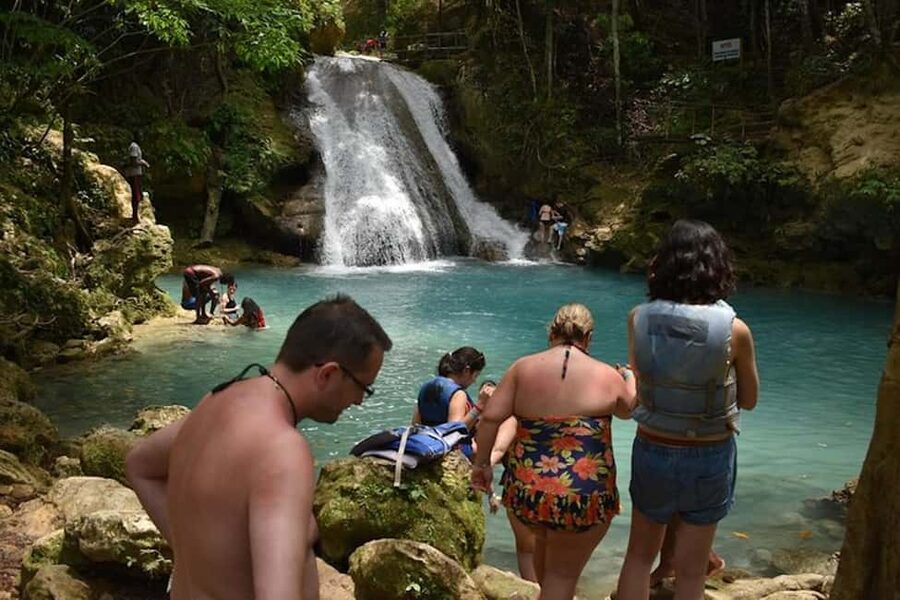 Blue Hole, Secret Falls, and Dunn's River Falls Combo Day-Tr - Weather and cancellation details to keep in mind