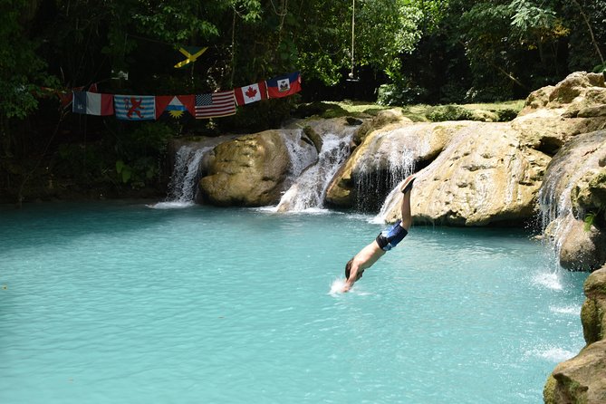 Blue Hole & Secret Falls Day Trip plus Shopping from Runaway Bay - Arriving at Cool Blue Hole