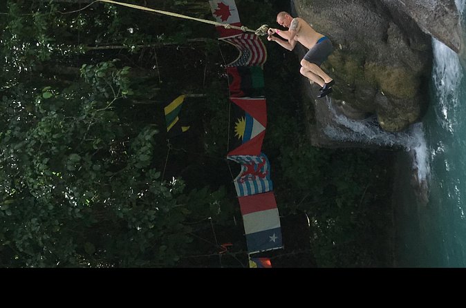 Blue hole waterfalls tour from Ocho Rios - A two-minute hike to the secret falls