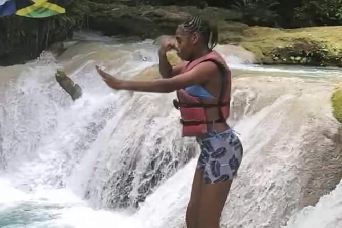 Bluehole and Bamboo Rafting from Montego Bay - The drive from Montego Bay matters more than you may expect