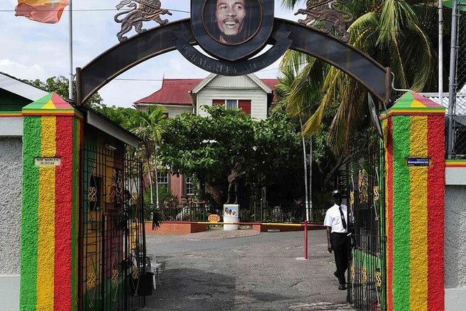 Bob Marley Nine Mile Tour from Ocho Rios - The museum and mausoleum