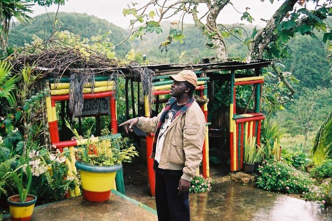 Bob Marley Nine Mile Tour from Ocho Rios - Food, drinks, and the end of the excursion