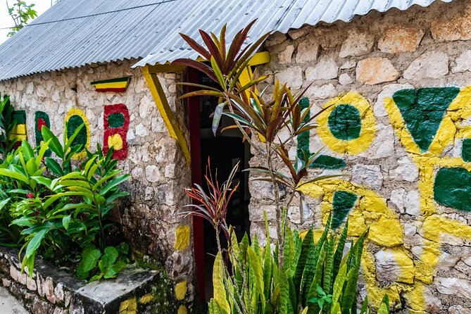 Bob Marley Nine Miles, sightseeing and local food and fruit stop - Why Nine Mile matters to Bob Marley’s story