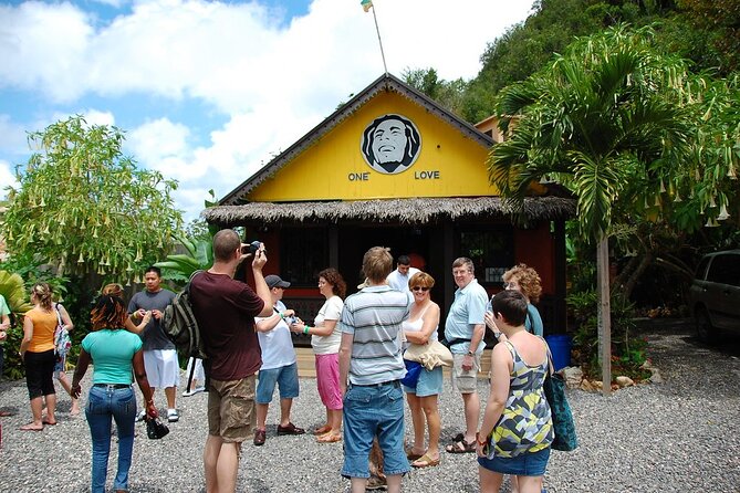 Bob Marley Nine Miles, sightseeing and local food and fruit stop - The mausoleum and Marley’s final resting place