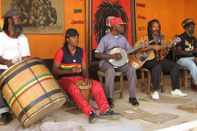 Bob Marley Nine Miles, sightseeing and local food and fruit stop - What the $125 price covers