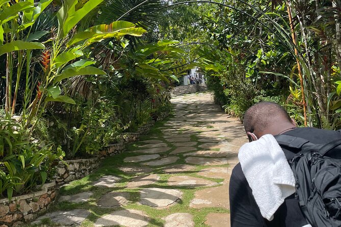 Bob Marley's Nine Mile Mausoleum Tour (Complimentary Rum Punch) - The drive from Montego Bay to St. Ann’s Parish