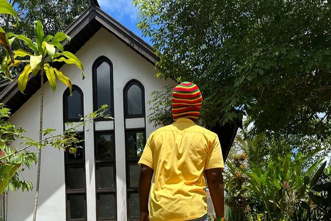 Bob Marley's Nine Mile Tour with Admission from Montego Bay - Arriving at Bob Marleys Nine Mile