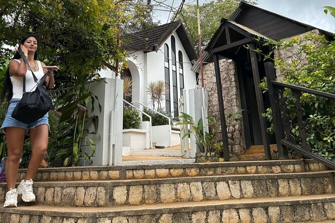 Bob Marley's Nine Mile Tour with Admission from Montego Bay - Who will enjoy this outing most?