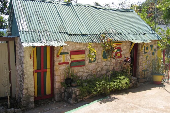 Bob Marley's Spirit of Reggae - The Nine Mile Experience - Entering Bob Marley’s Boyhood Village