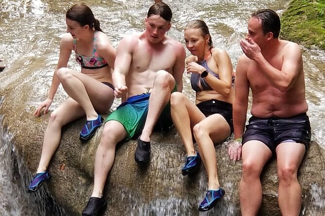 Chuck Norris Secret Falls/Blue Hole - What the Blue Hole experience is really like