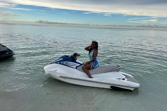 Customized Parasailing & JET-SKI - A fast start at the Montego Bay water-sports site
