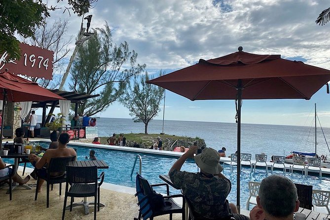 Day Tour Negril Beach & Ricks Cafe - Margaritaville or a quieter beach club