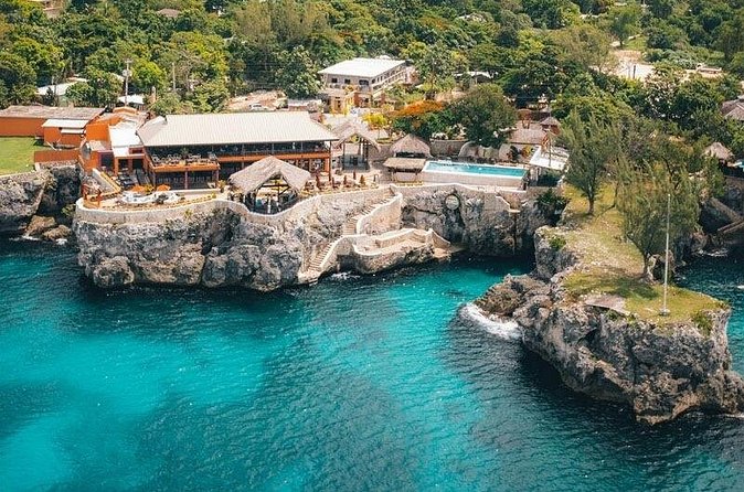 Day-Trip to Rick's Cafe from Montego Bay - Reggae, swimming, and the cliffside atmosphere