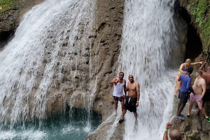 Dunn's River and Blue Hole Tour from Ocho Rios - Cooling off at Blue Hole