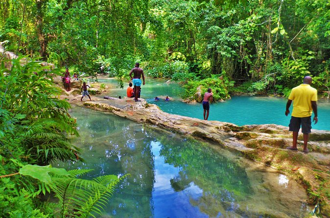 Dunn's River and Blue Hole with lunch combo from Montego Bay - Practical planning for the water stops