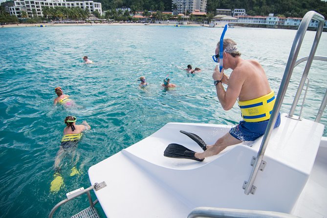 Dunn's River Catamaran Cruise From Ocho Rios - Timing, Pickup, and Group Size