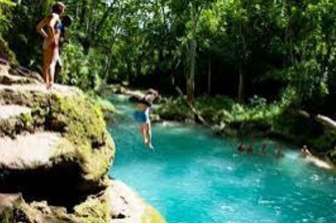 Dunn's River Falls and Blue Hole Secret Falls Combo Daytrip - What to Wear and Bring for Wet Rock