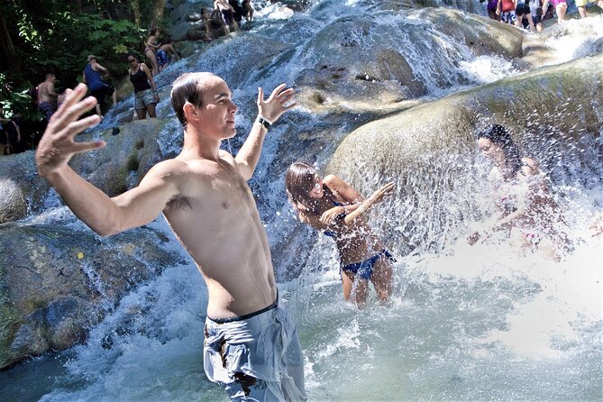 Dunn's River Falls and Ocho Rios Shopping Tour from Montego Bay Hotels - Scotchies Brings Jerk Chicken to the Middle of the Day