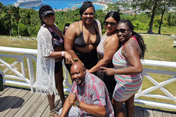 Dunn's River Falls and Ocho Rios Sightseeing with Shopping - What the Ocho Rios sightseeing adds