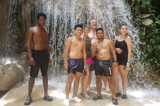 Dunn's River Falls And Shopping Tour From Ocho Rios - What the human-chain climb is really like