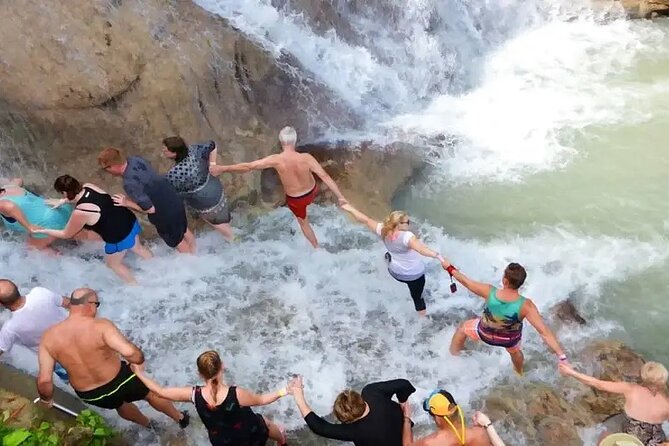 Dunn's River Falls & Blue Hole Combo Tour from Ocho Rios - What the guide and vehicle add