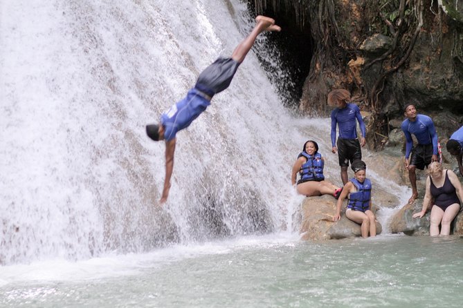 Dunn’s River Falls & Blue Hole Tour with Lunch - Key points to know before booking