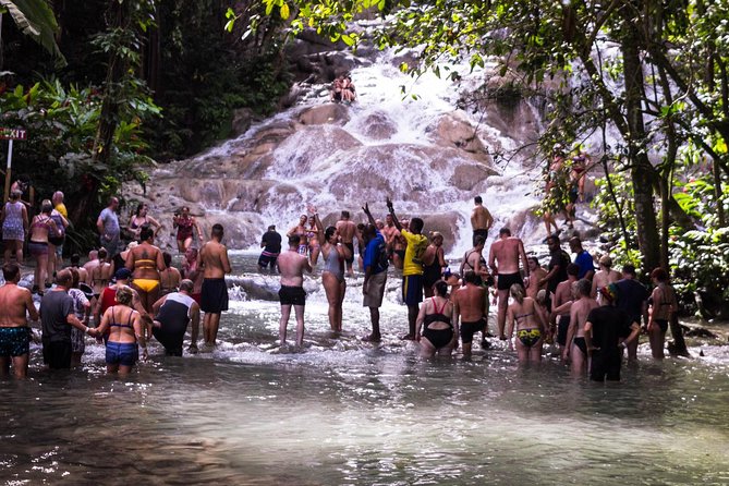 Dunn’s River Falls & Blue Hole Tour with Lunch - The shopping concern deserves attention